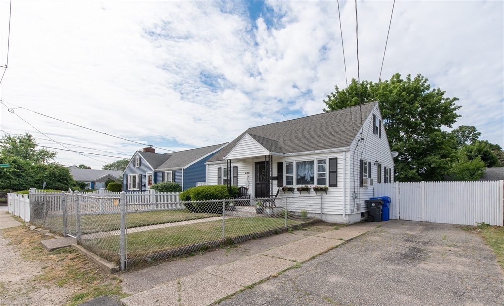 438 Beverage Hill Ave