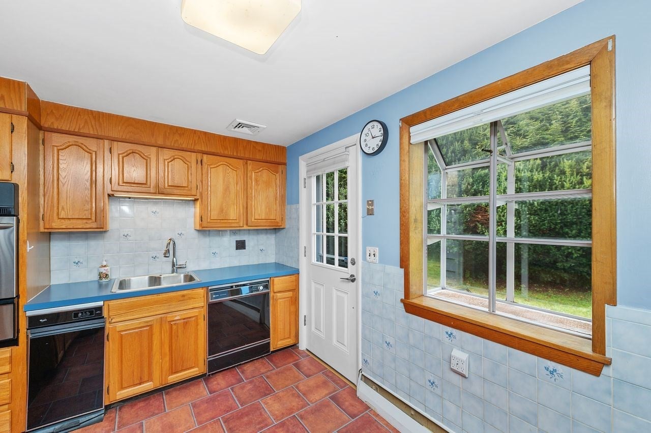 265 Temple Road, Waltham, MA Photo #25