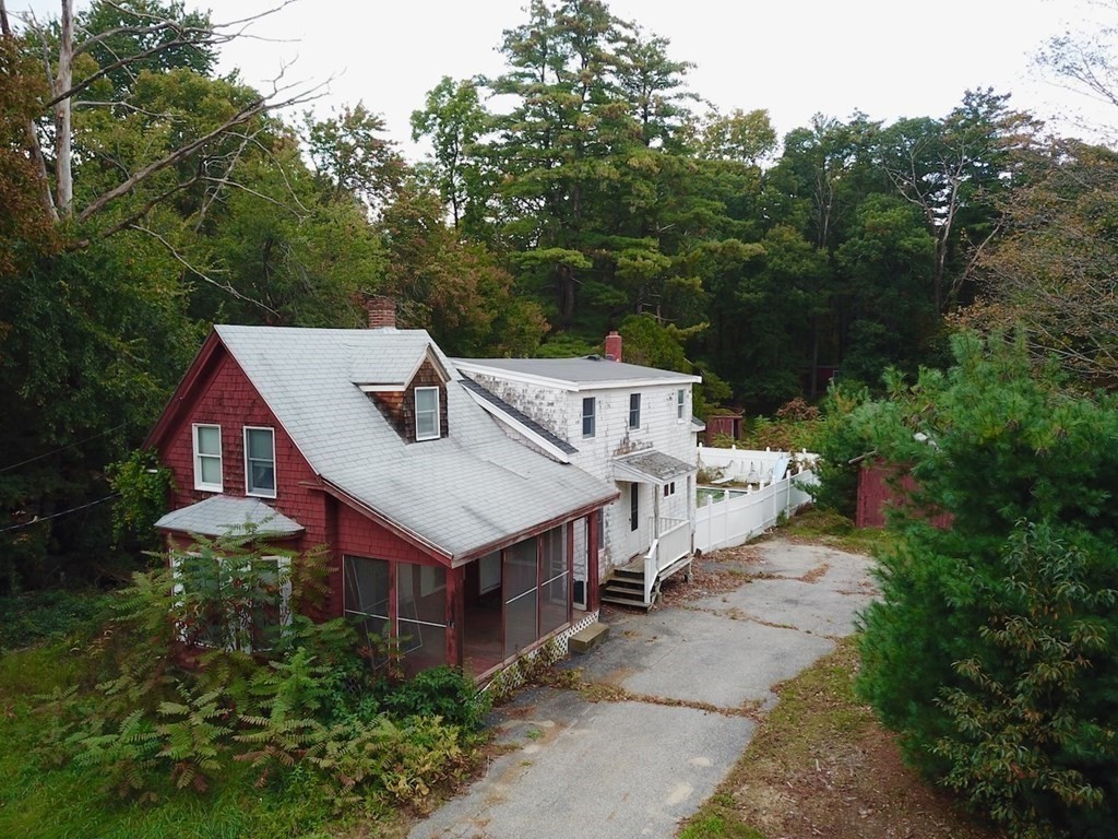 18 Forest St