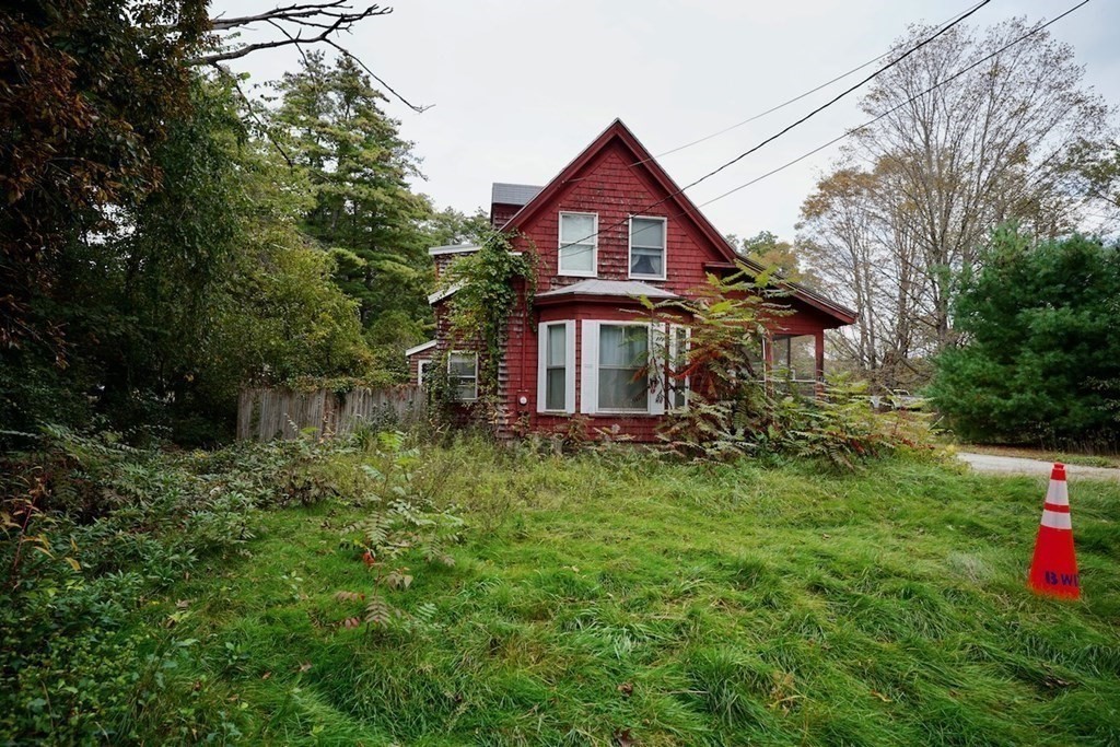 18 Forest St