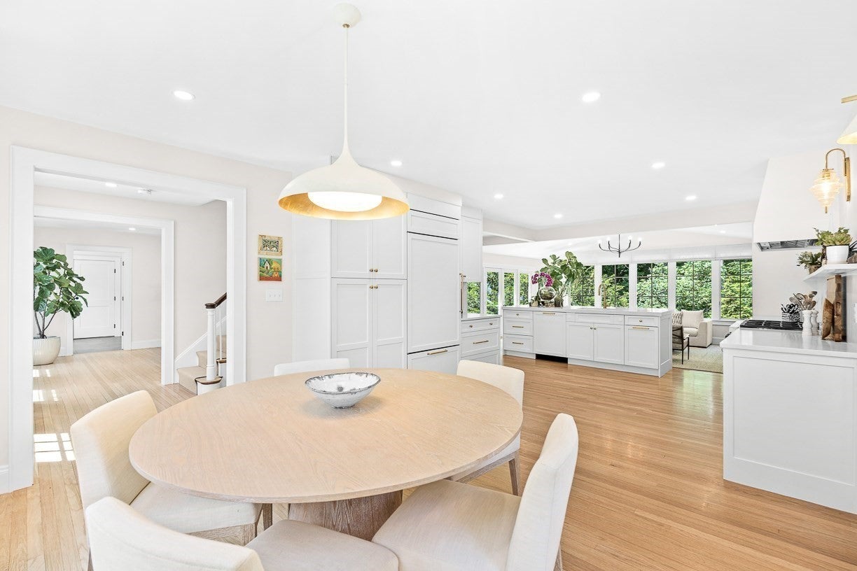 39 Fairbanks Ave, Wellesley, MA Photo #5