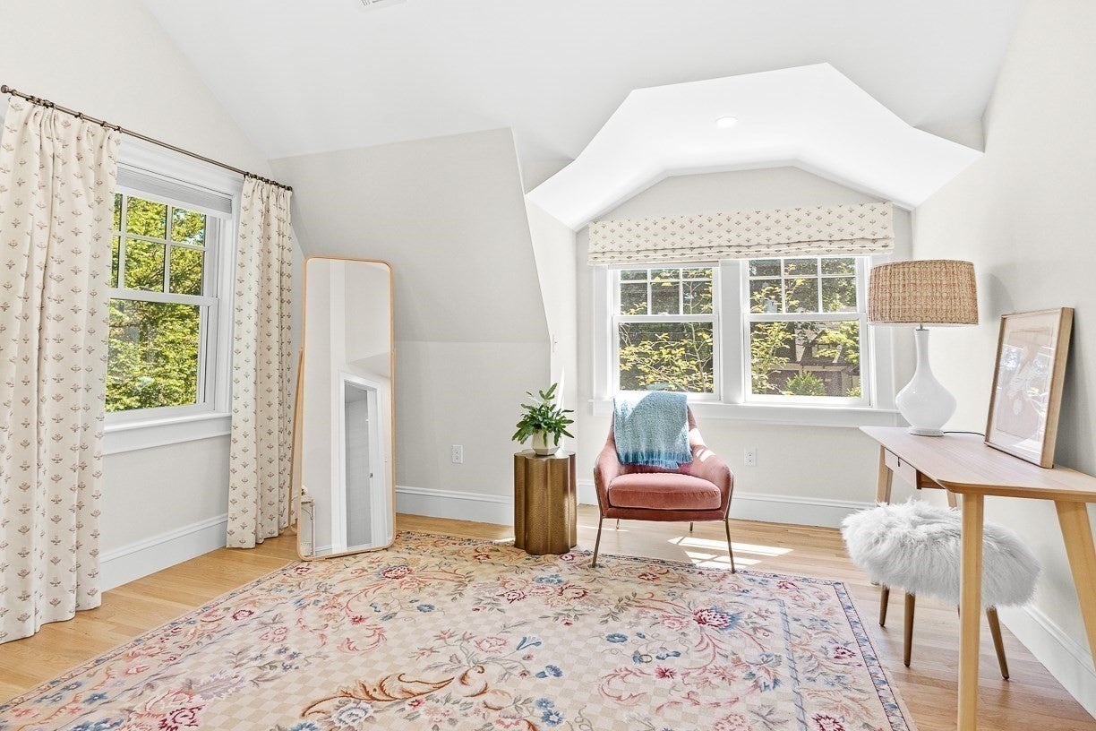 39 Fairbanks Ave, Wellesley, MA Photo #22