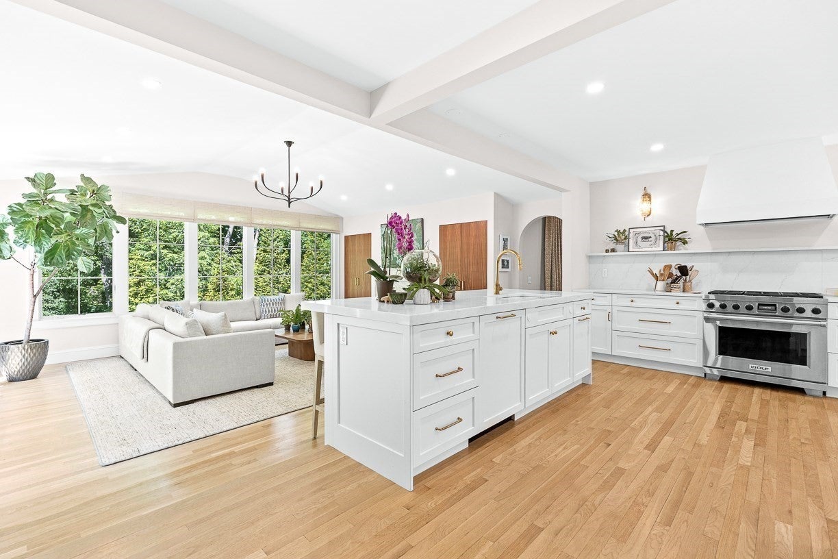 39 Fairbanks Ave, Wellesley, MA Photo #12