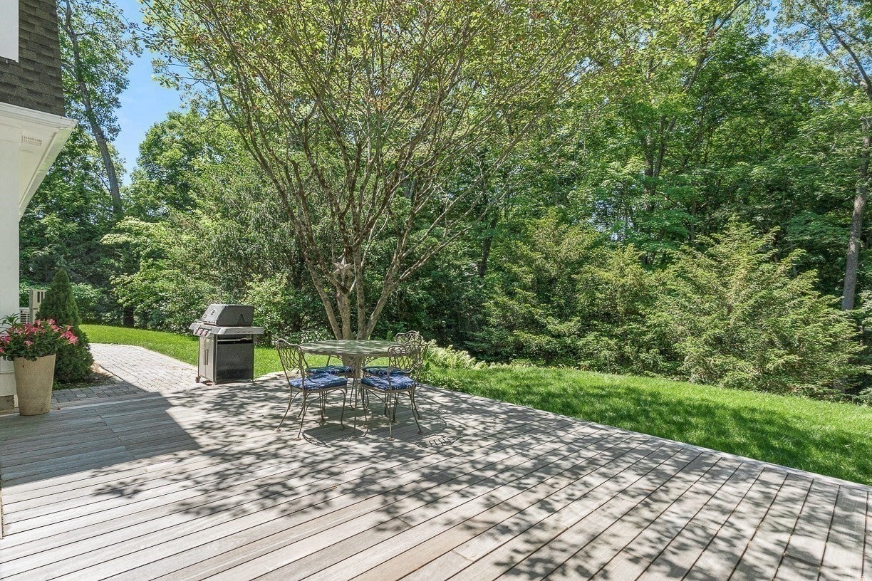 39 Fairbanks Ave, Wellesley, MA Photo #40