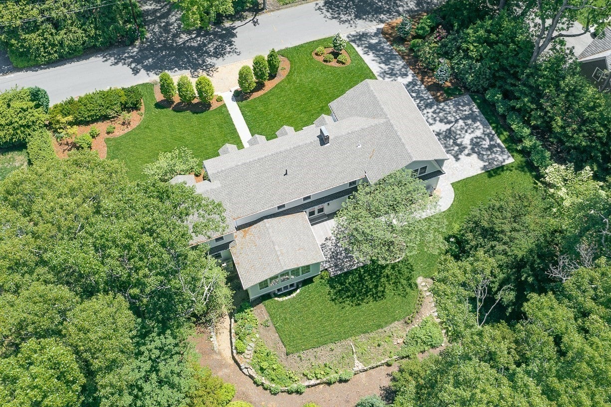 39 Fairbanks Ave, Wellesley, MA Photo #2