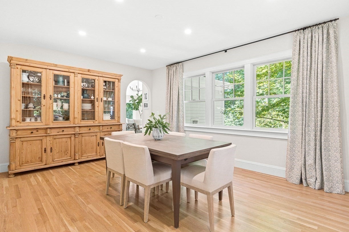 39 Fairbanks Ave, Wellesley, MA Photo #18