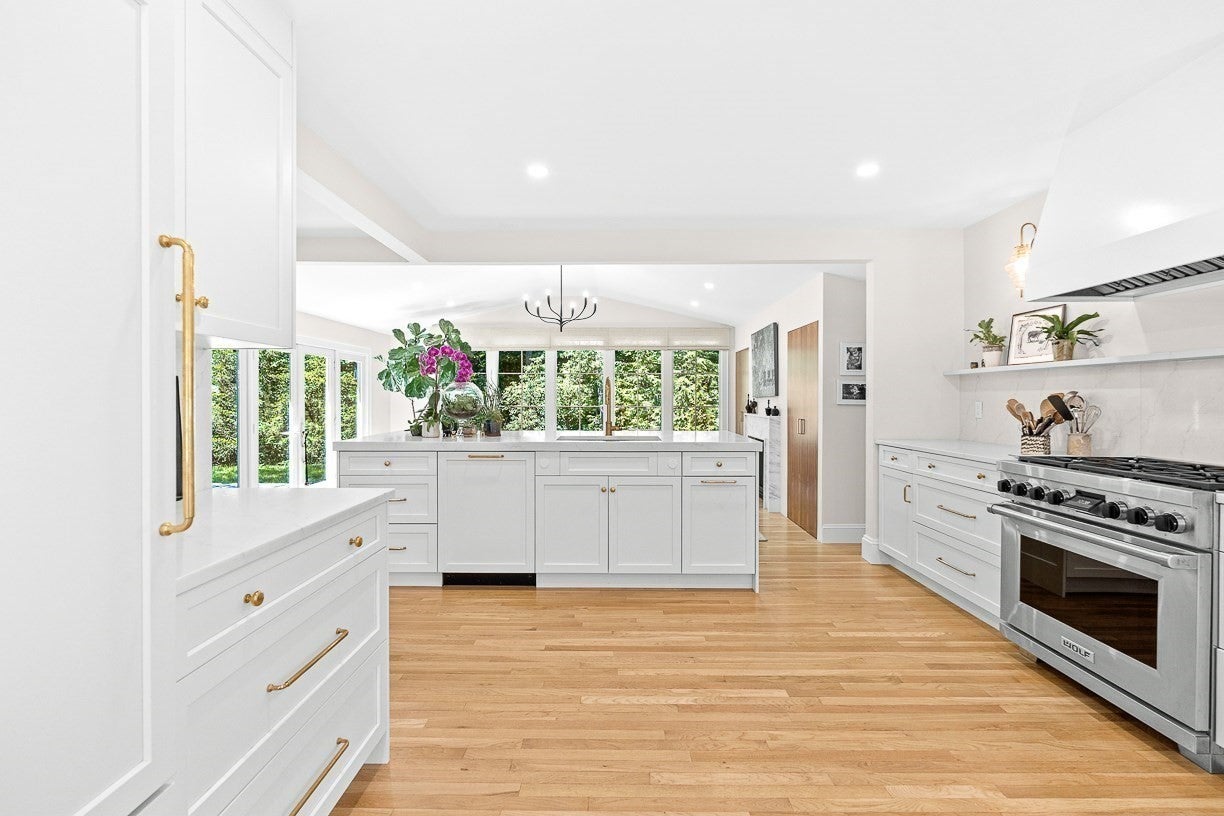39 Fairbanks Ave, Wellesley, MA Photo #10