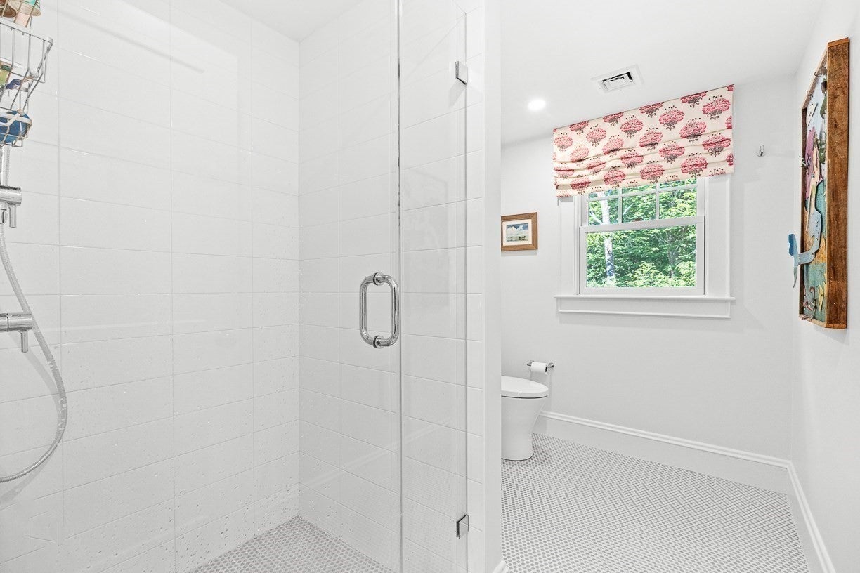 39 Fairbanks Ave, Wellesley, MA Photo #23