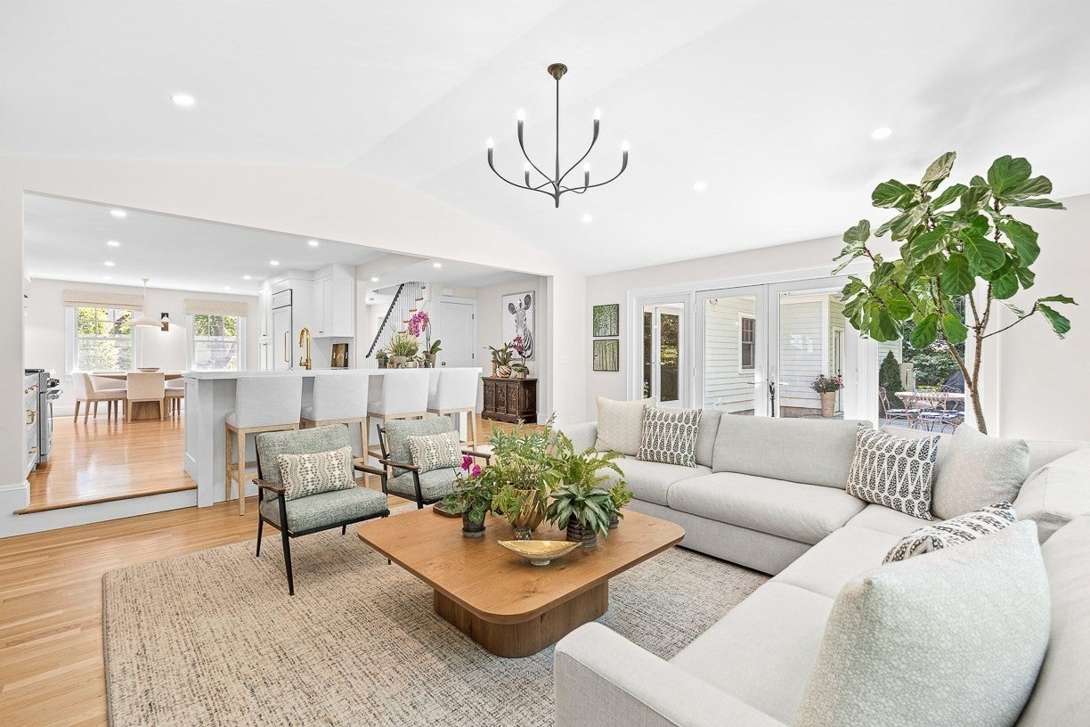 39 Fairbanks Ave, Wellesley, MA Photo #15