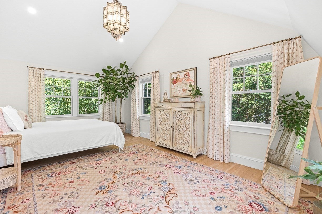 39 Fairbanks Ave, Wellesley, MA Photo #21