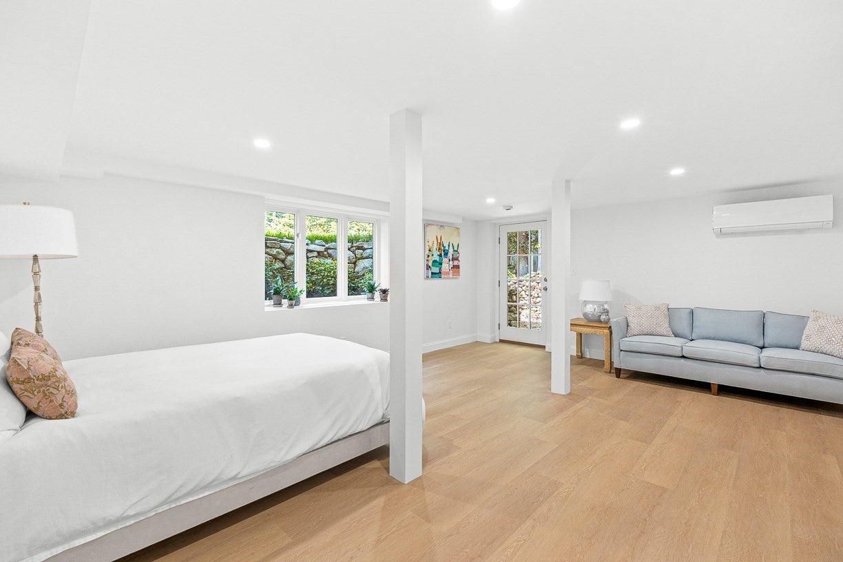 39 Fairbanks Ave, Wellesley, MA Photo #38
