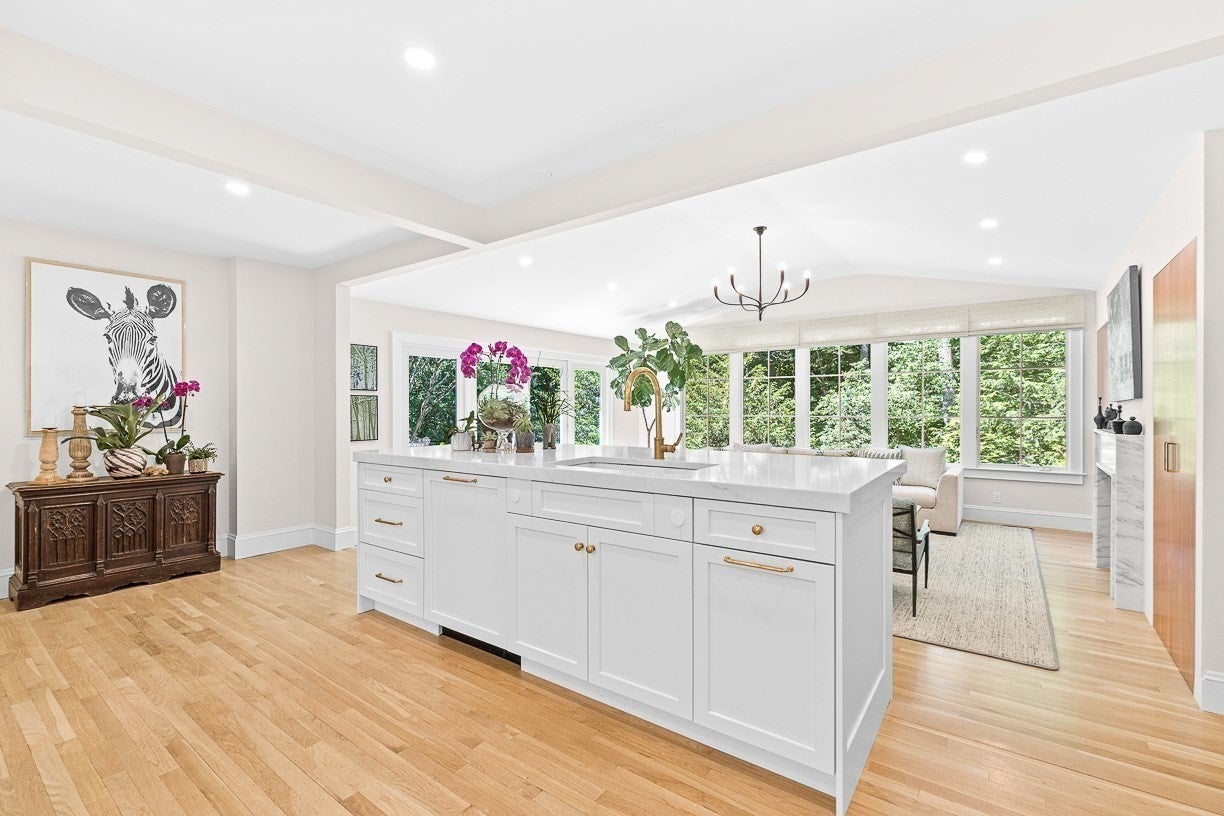 39 Fairbanks Ave, Wellesley, MA Photo #11