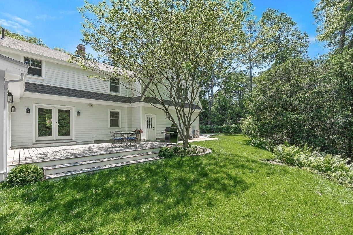 39 Fairbanks Ave, Wellesley, MA Photo #41
