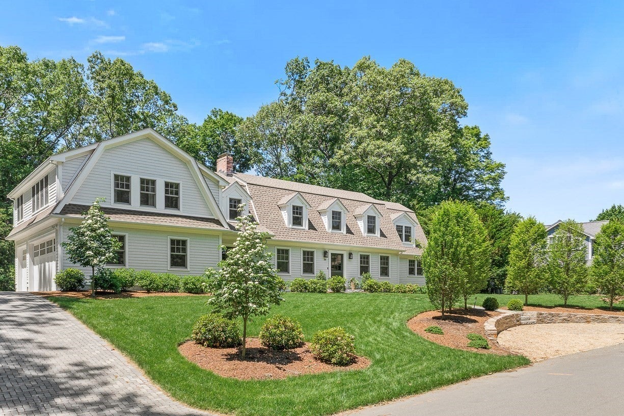 39 Fairbanks Ave, Wellesley, MA Photo #1