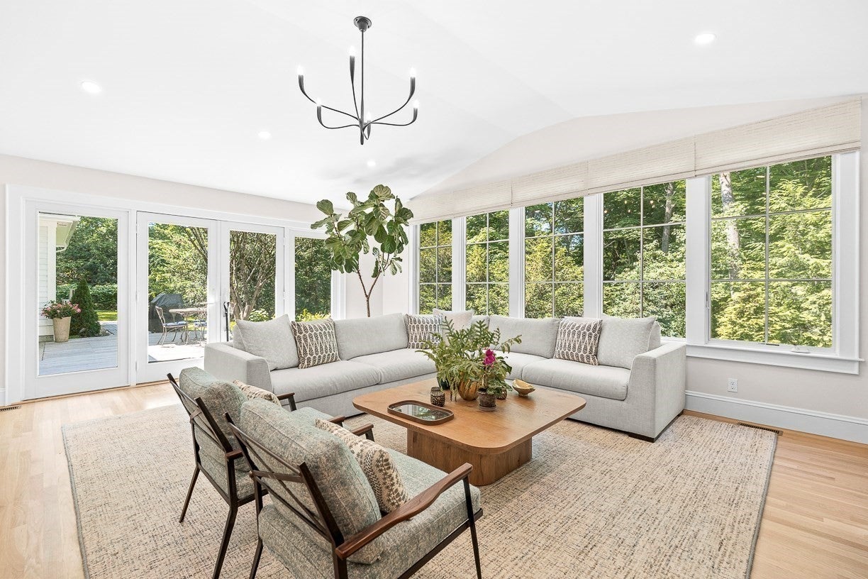 39 Fairbanks Ave, Wellesley, MA Photo #16