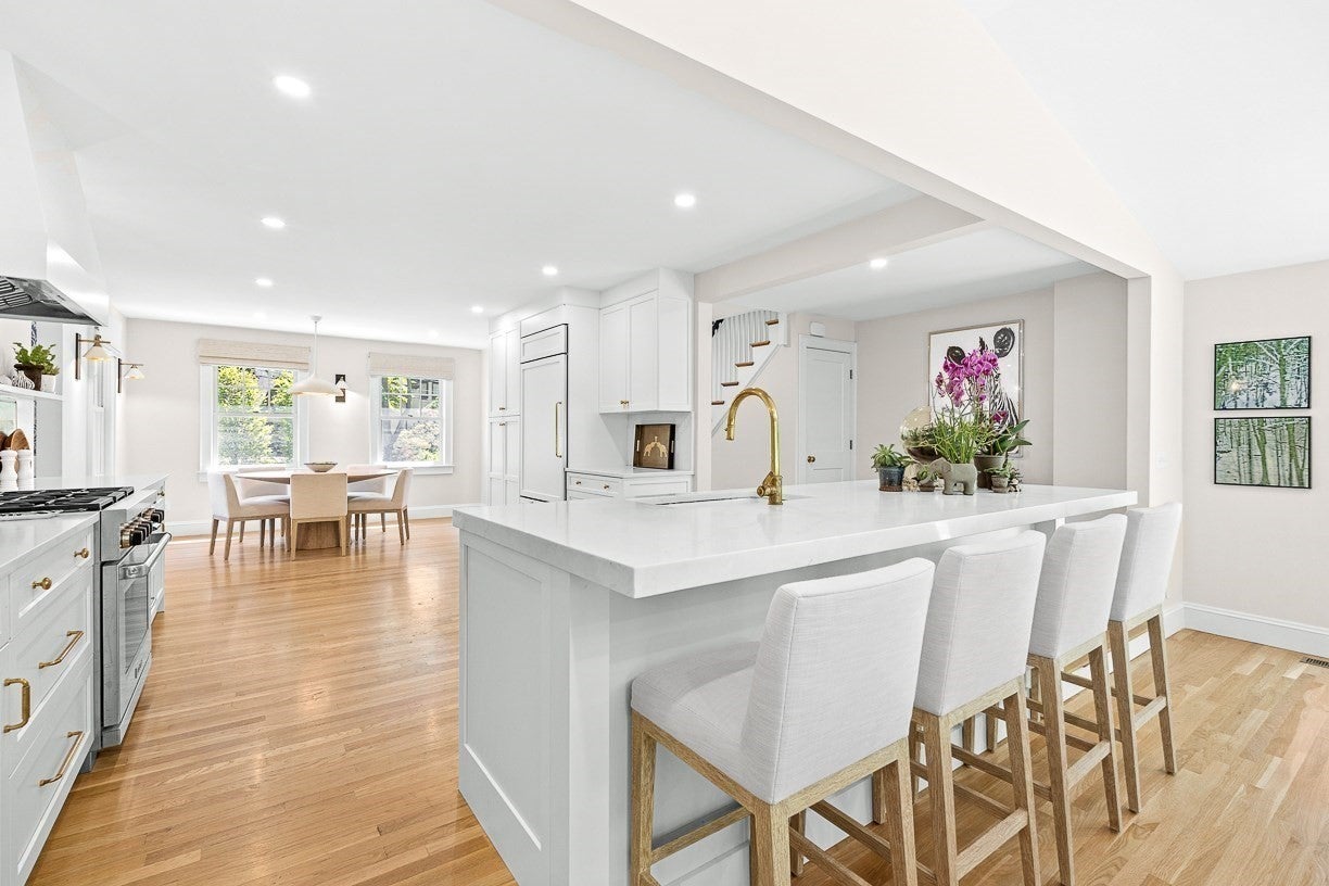 39 Fairbanks Ave, Wellesley, MA Photo #14