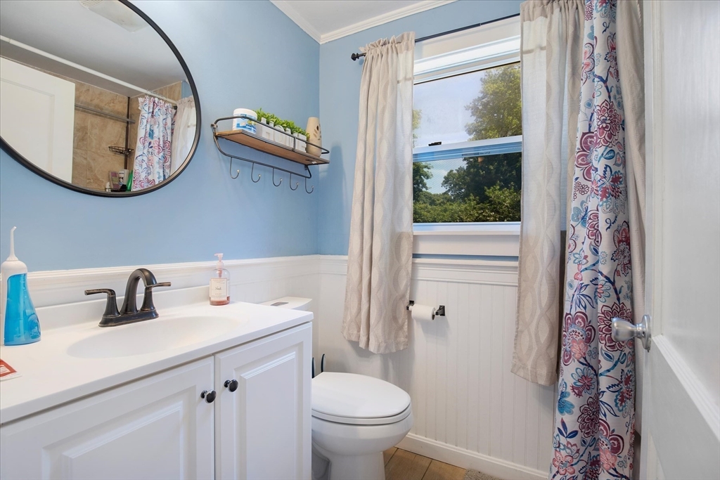160 Lincoln Rd, Barnstable, MA Photo #17