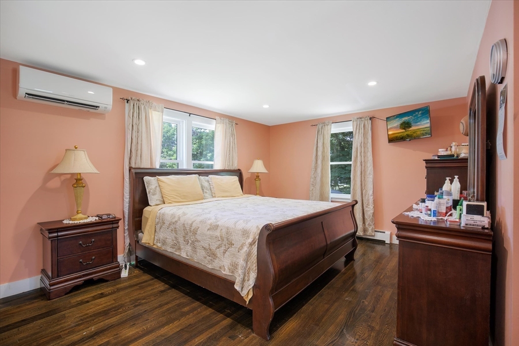 160 Lincoln Rd, Barnstable, MA Photo #14