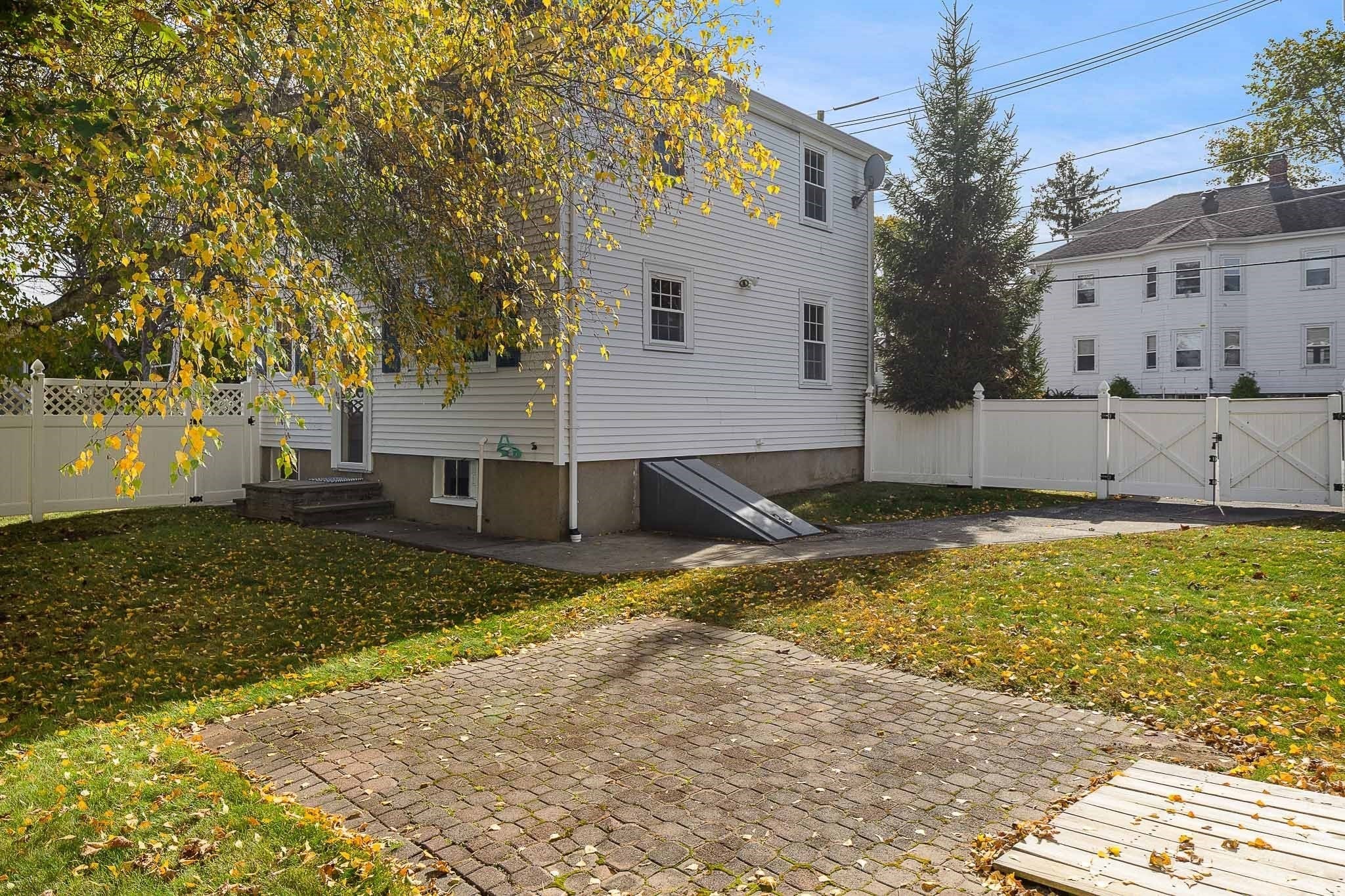 247 Prospect St, Norwood, MA Photo #14