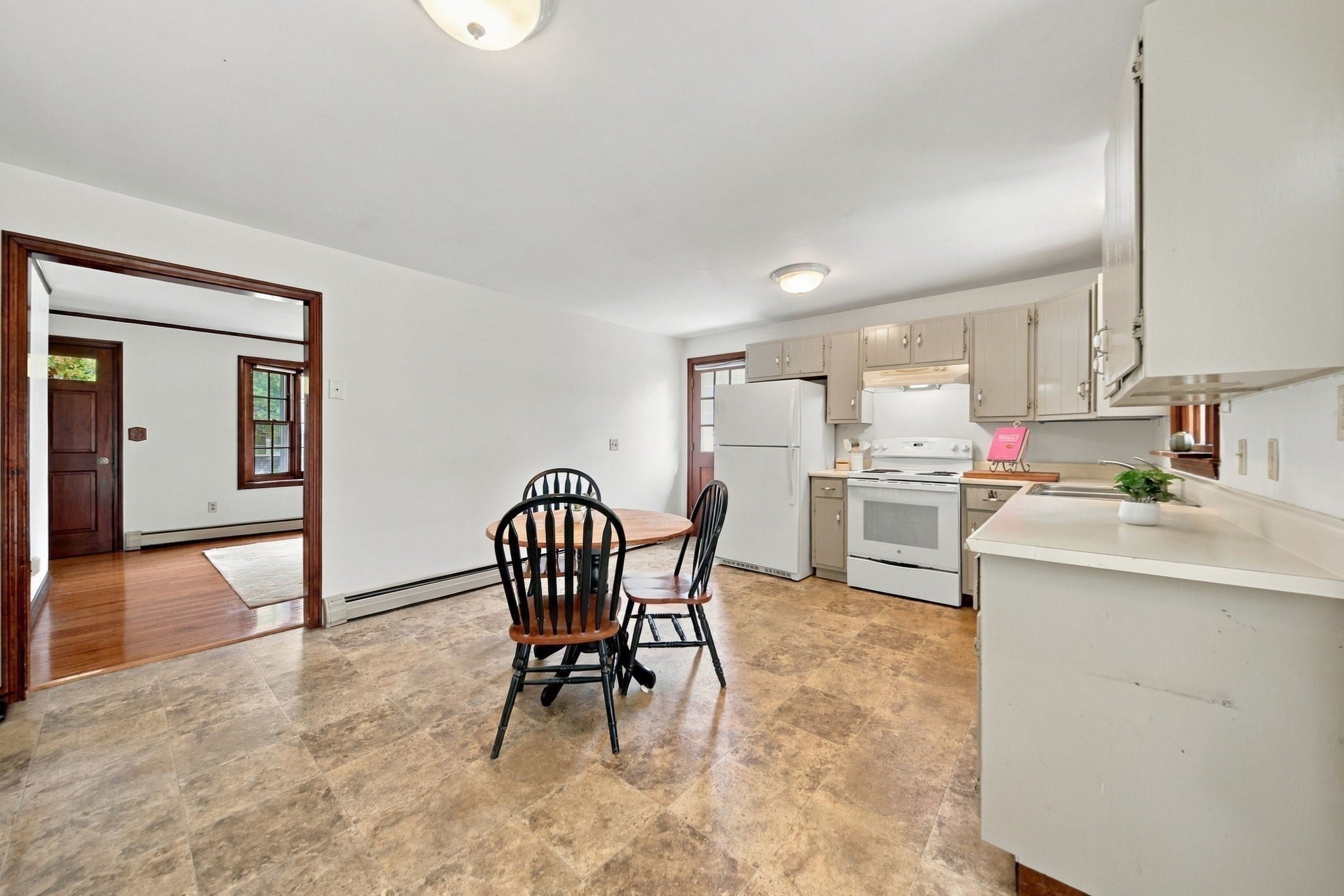29 Dale Ave, Leominster, MA Photo #11