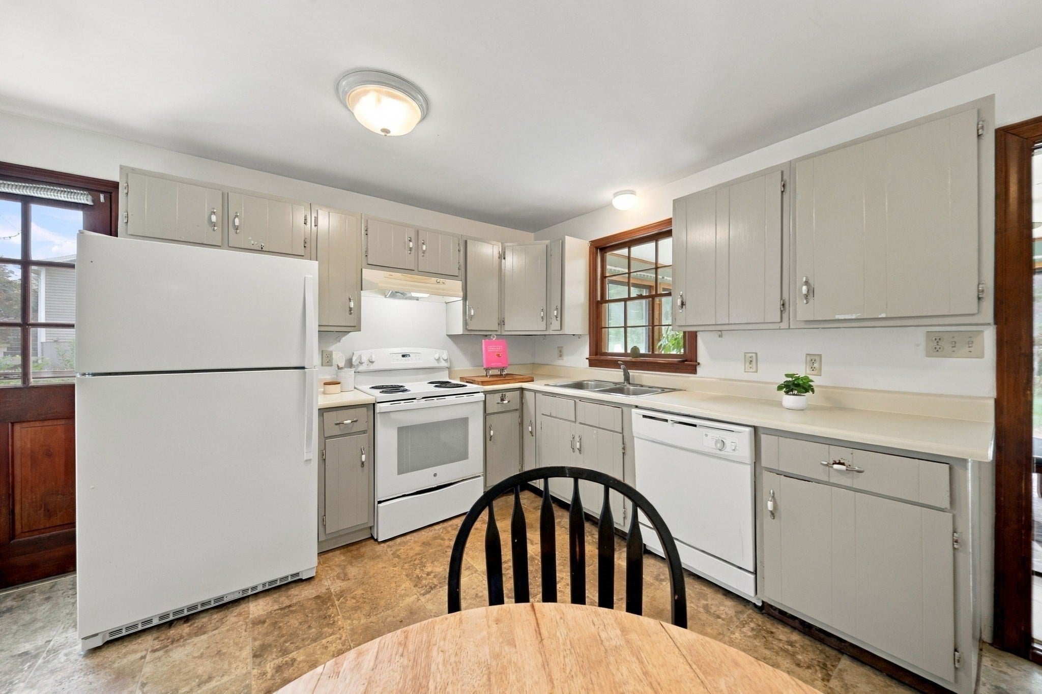 29 Dale Ave, Leominster, MA Photo #9