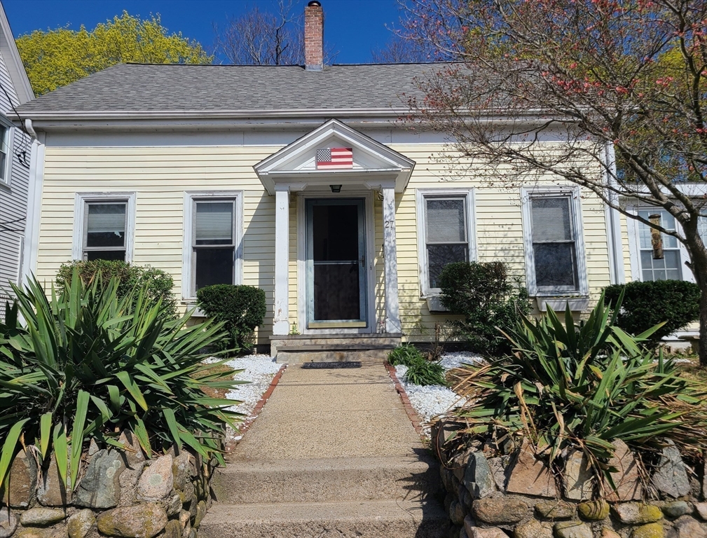 27 W Water St