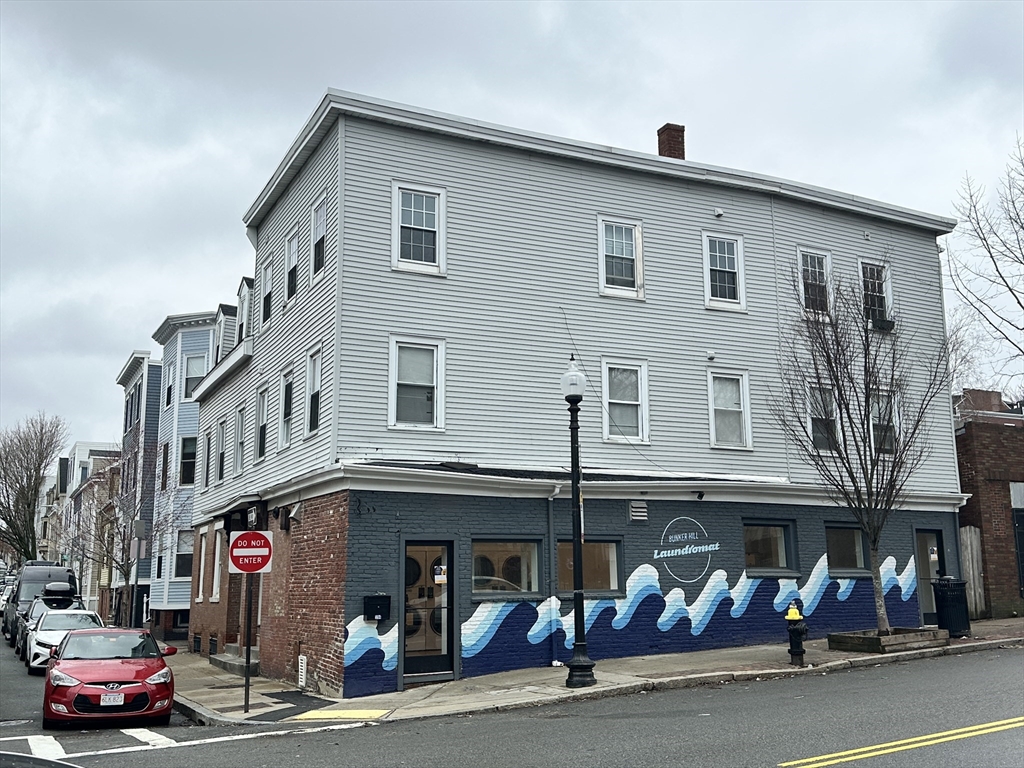 89 Green St