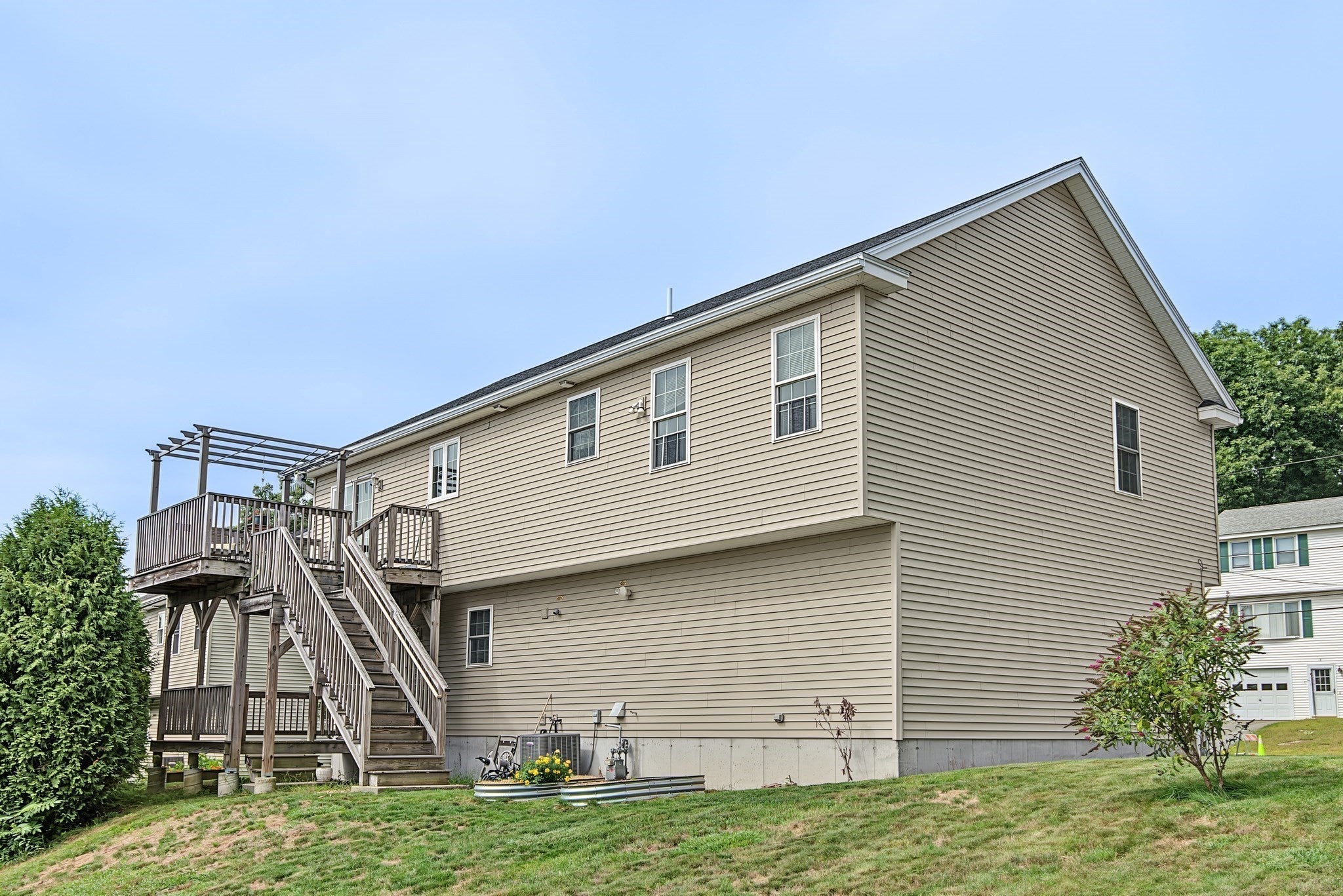 6 Greenhalge St, Worcester, MA Photo #35