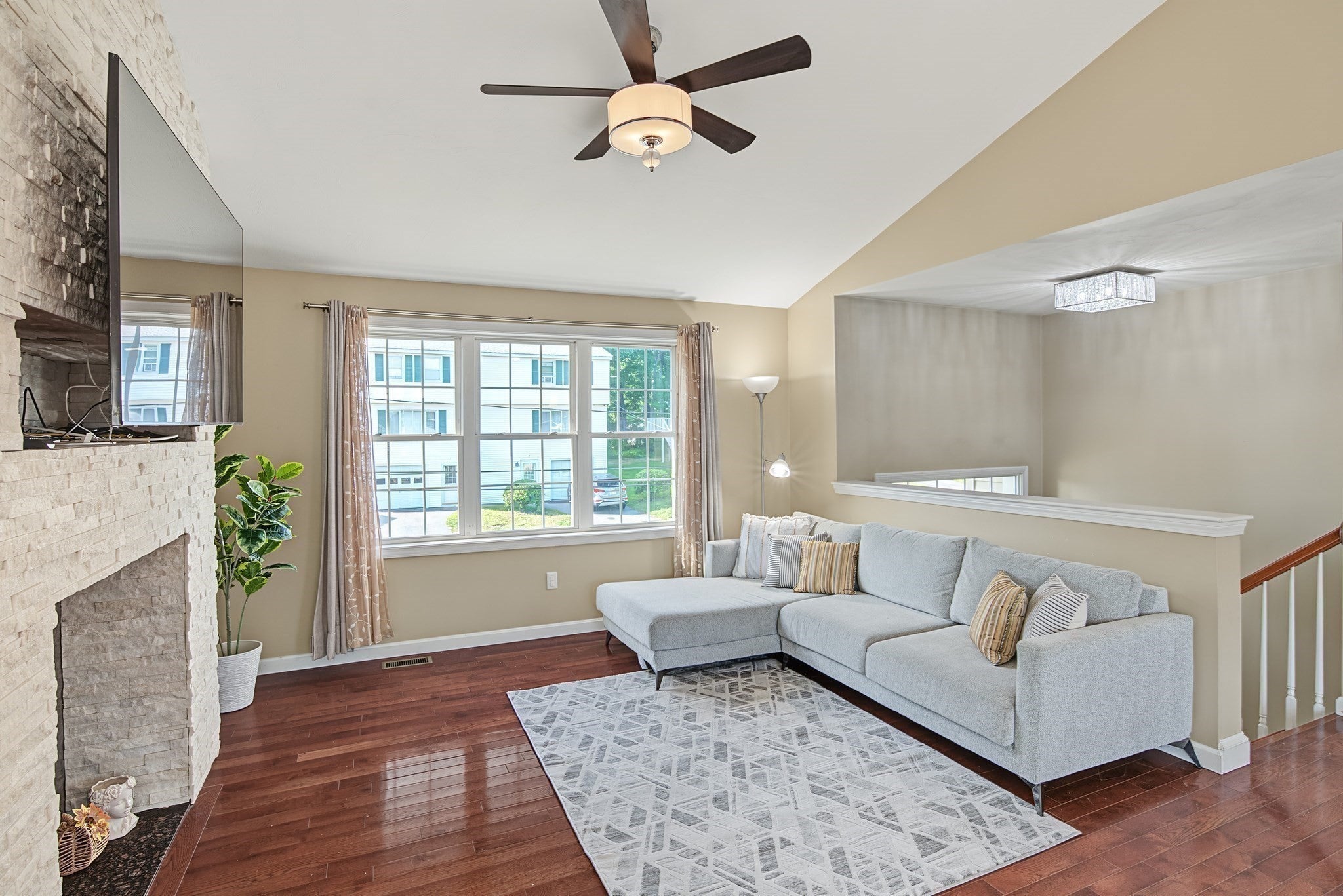 6 Greenhalge St, Worcester, MA Photo #9