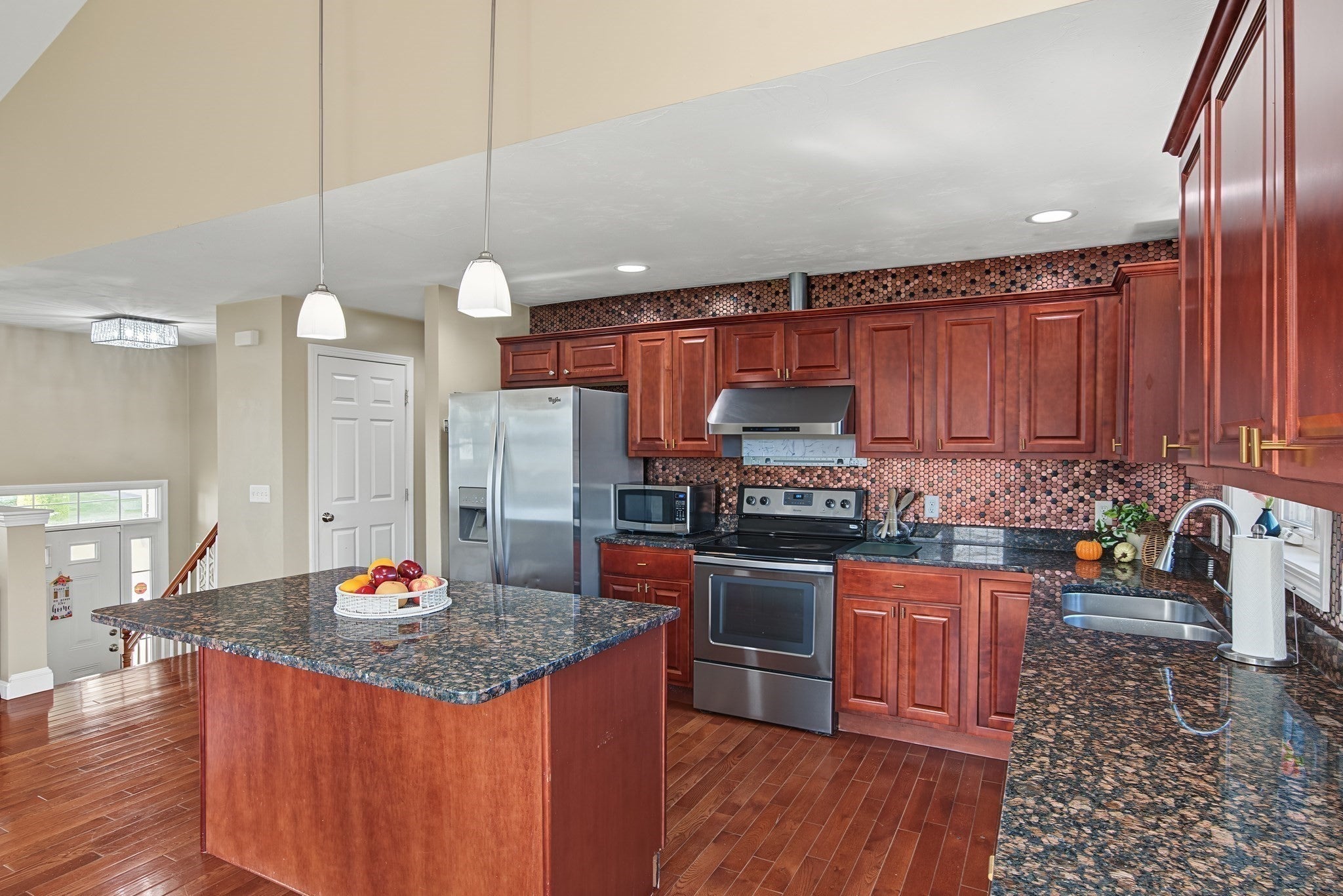 6 Greenhalge St, Worcester, MA Photo #4