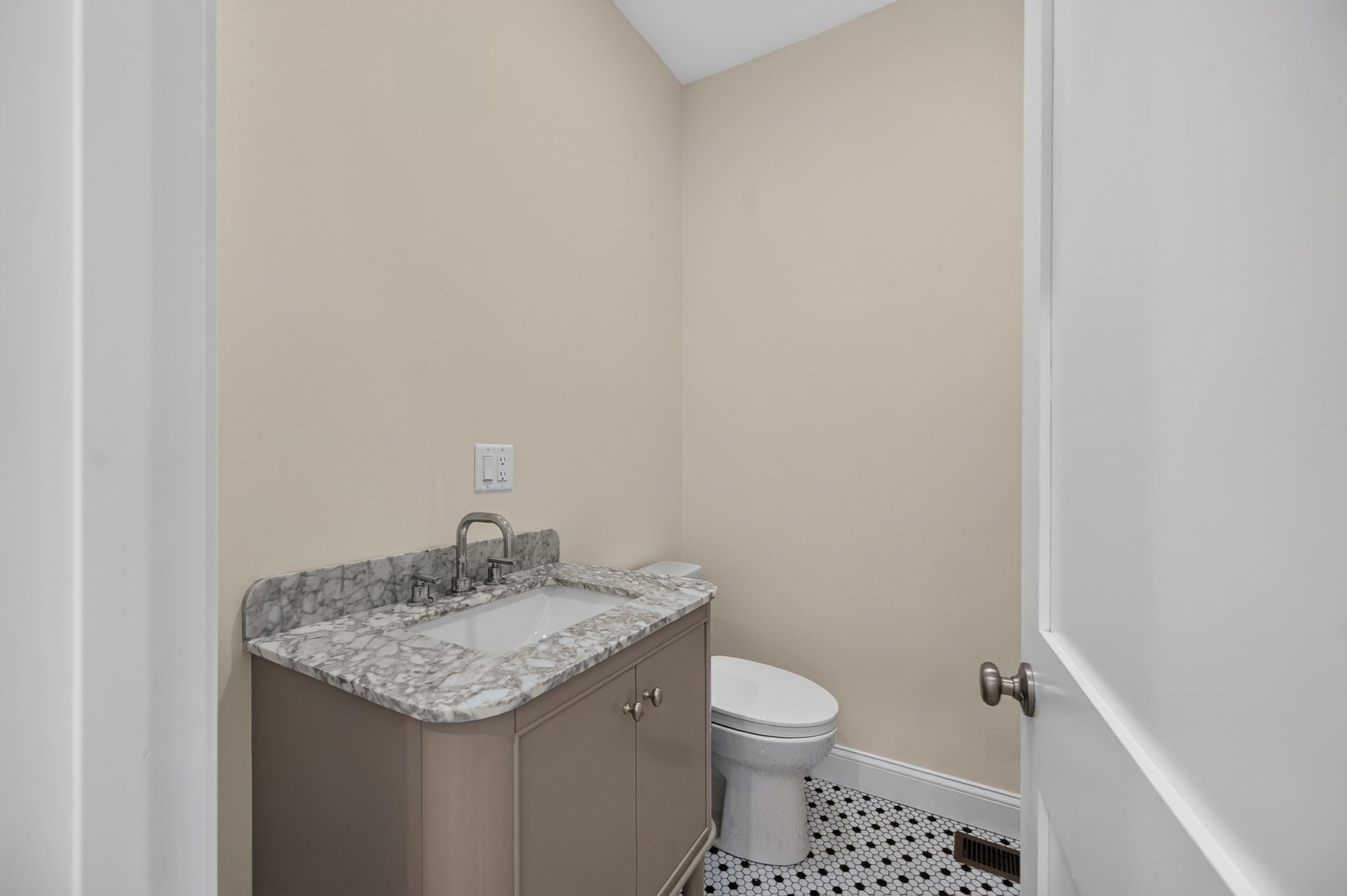 25 Richfield ST #1, Boston, MA Photo #8