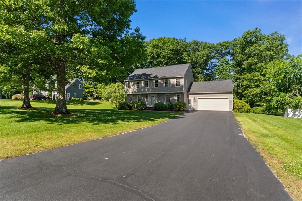 4 Ashton Dr