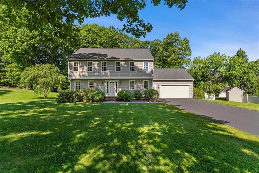 4 Ashton Dr
