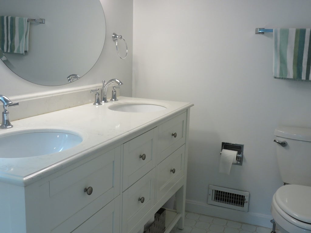 100 Mid-Iron WAY #7018, Mashpee, MA, 100 Mid-Iron WAY #7018, Mashpee, MA Photo #25