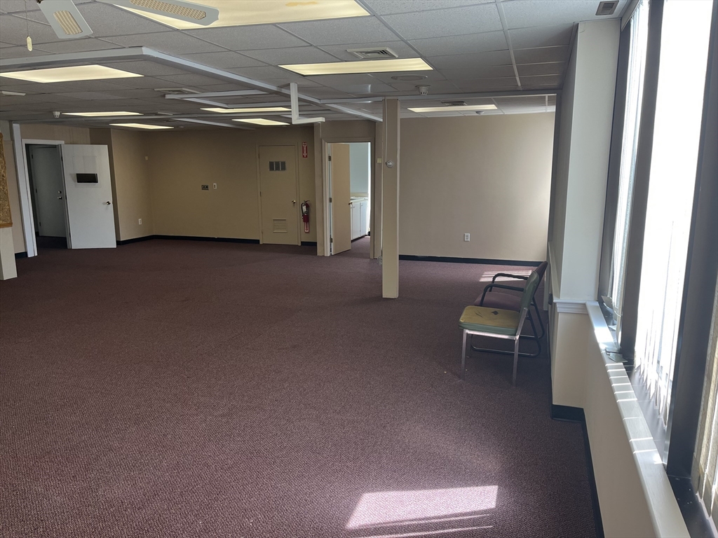 505 Nashua Road 3-4