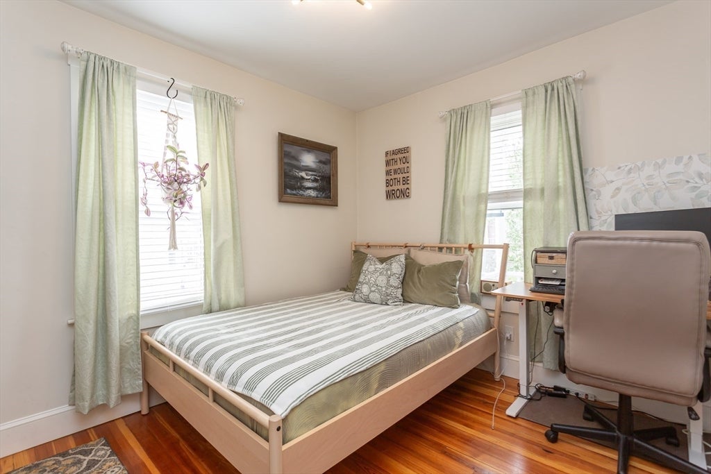 44 Slocum St, Acushnet, MA Photo #12