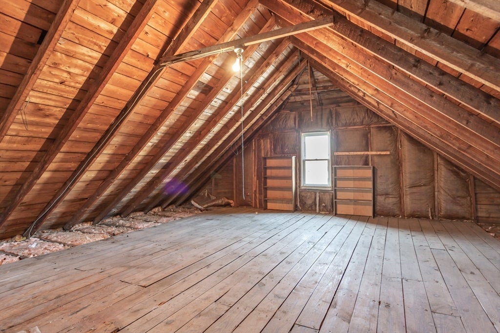 44 Slocum St, Acushnet, MA Photo #25