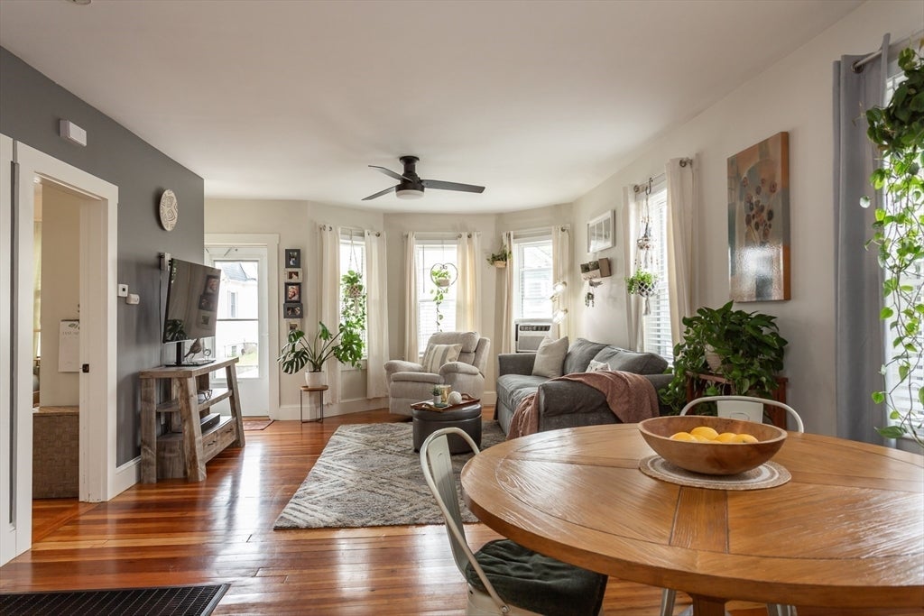44 Slocum St, Acushnet, MA Photo #5