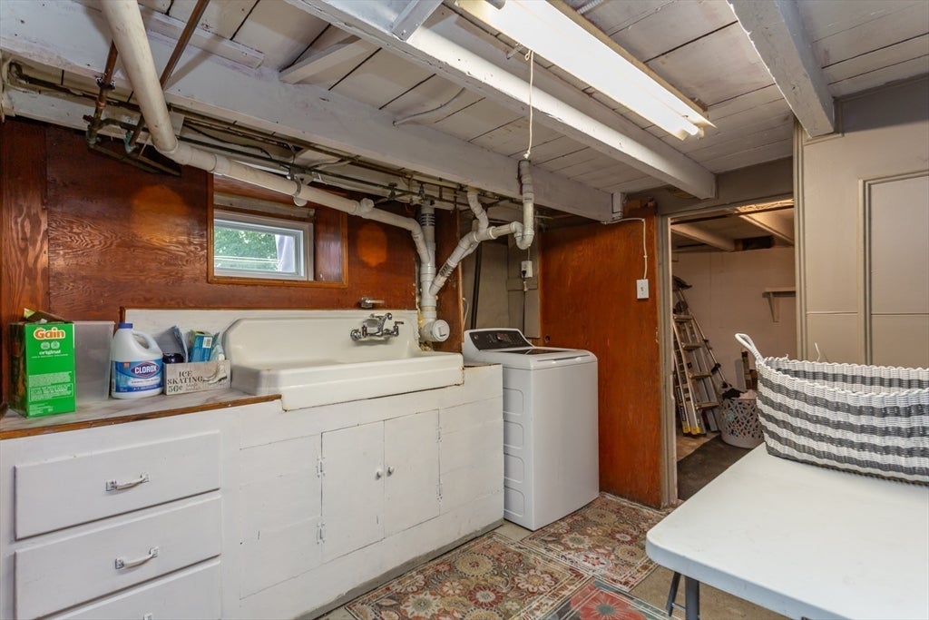 44 Slocum St, Acushnet, MA Photo #22