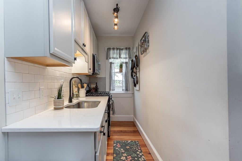 44 Slocum St, Acushnet, MA Photo #11