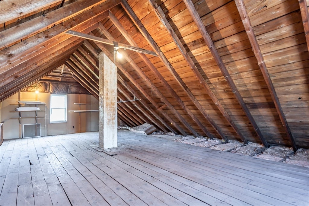 44 Slocum St, Acushnet, MA Photo #24