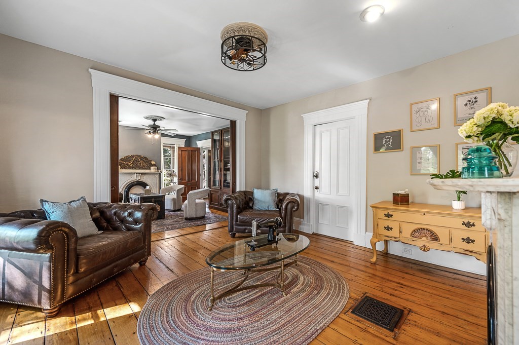 2 Oxford Pl