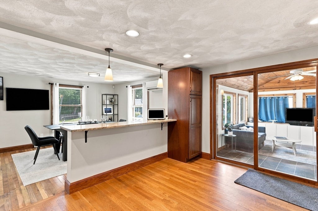 1 Springwell Road, Billerica, MA Photo #12