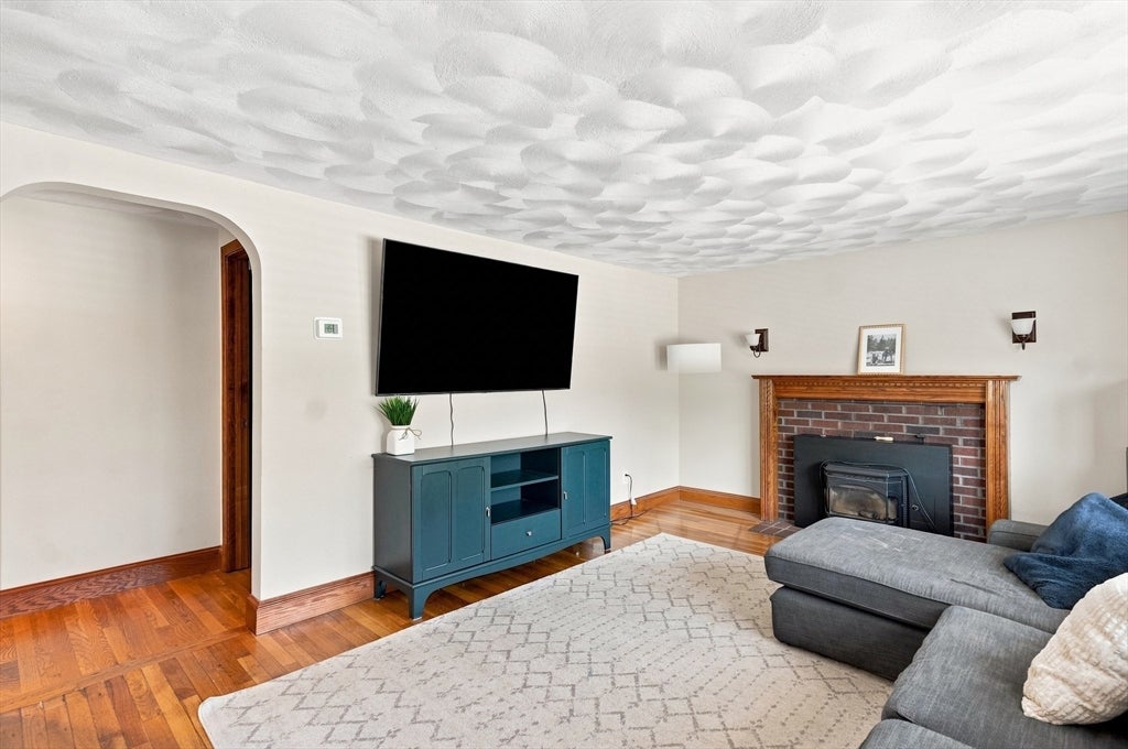 1 Springwell Road, Billerica, MA Photo #9