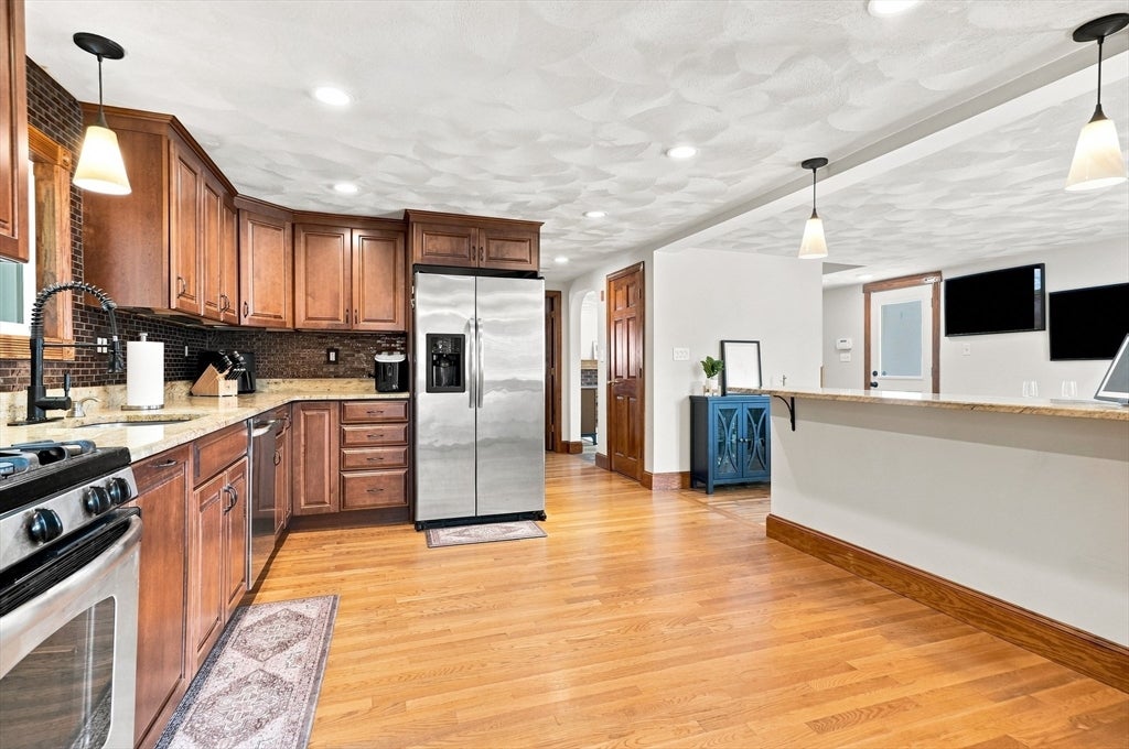 1 Springwell Road, Billerica, MA Photo #10