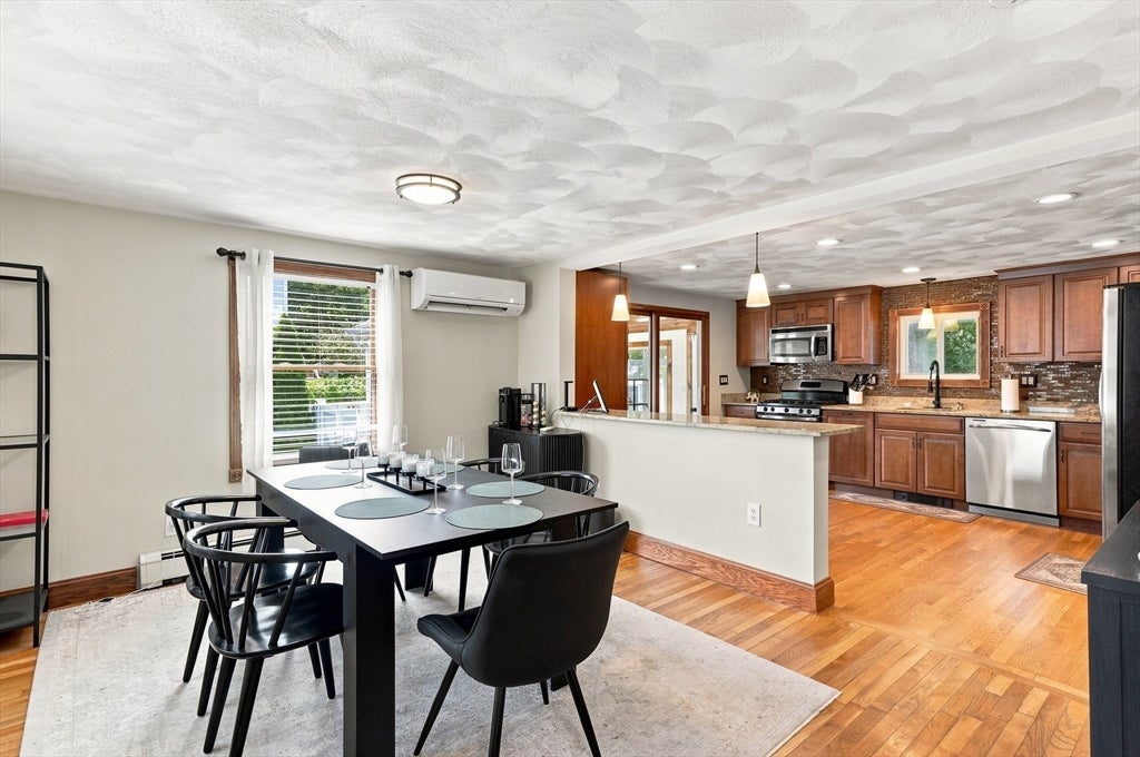 1 Springwell Road, Billerica, MA Photo #14