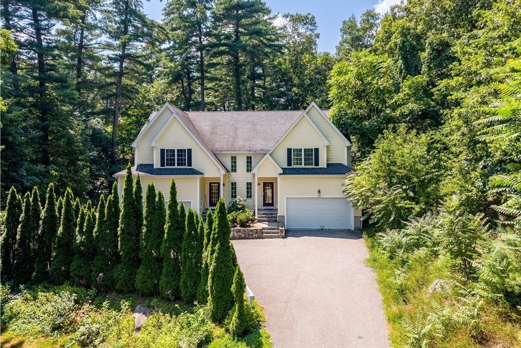 Photo of 172 South St, Northborough, MA