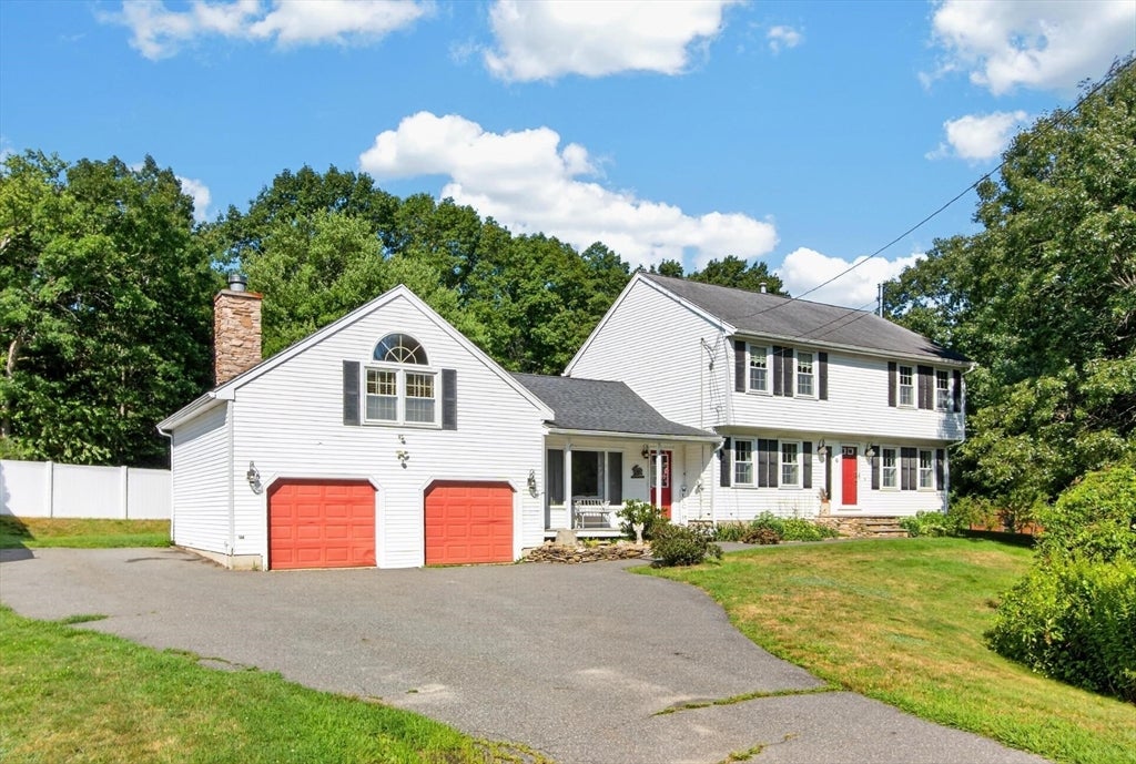 Photo of 6 Paddock Lane, Dracut, MA