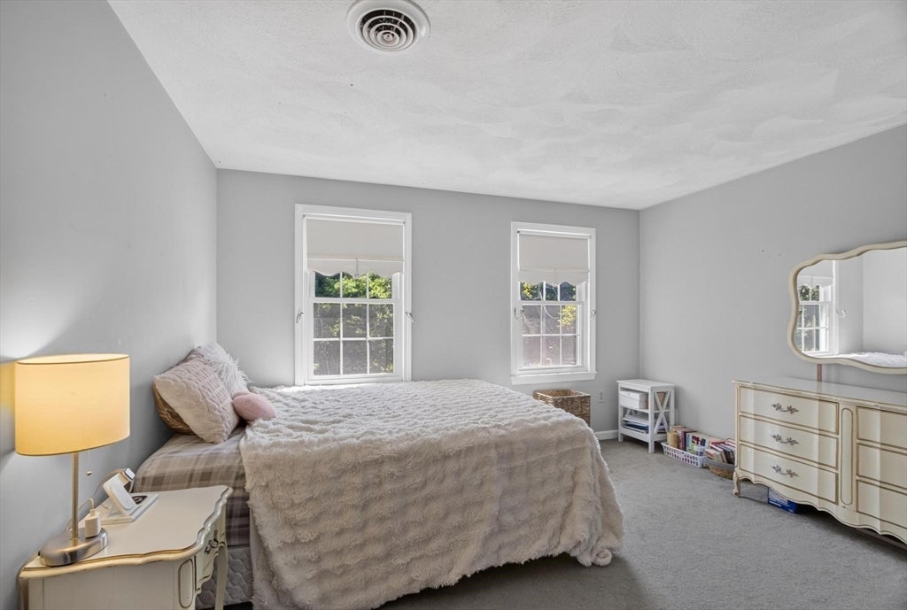 6 Paddock Lane, Dracut, MA Photo #20