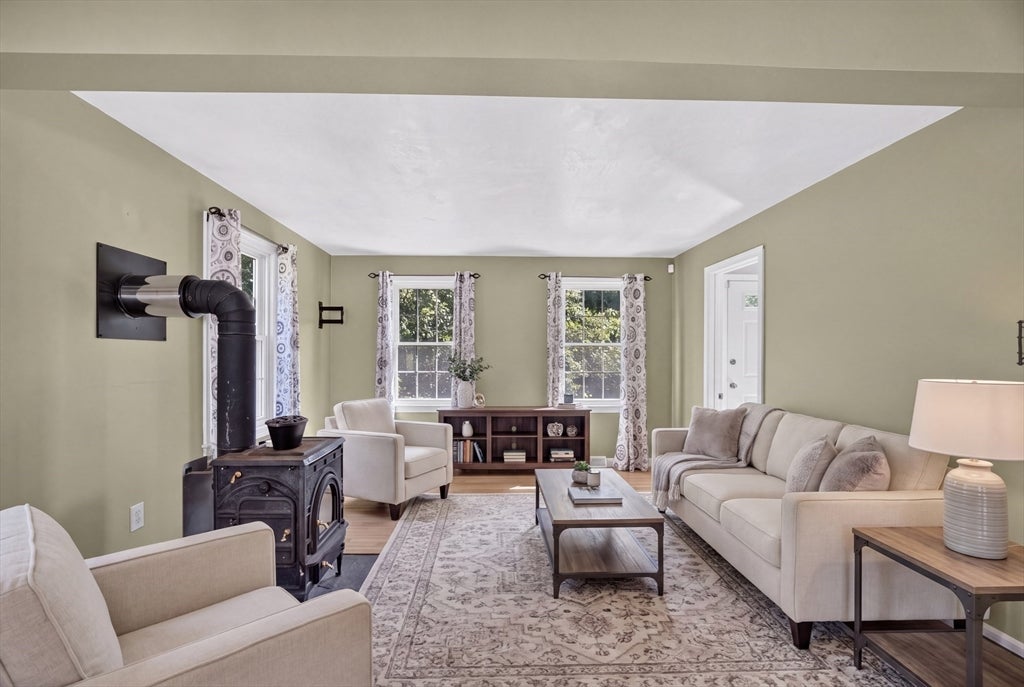 6 Paddock Lane, Dracut, MA Photo #12